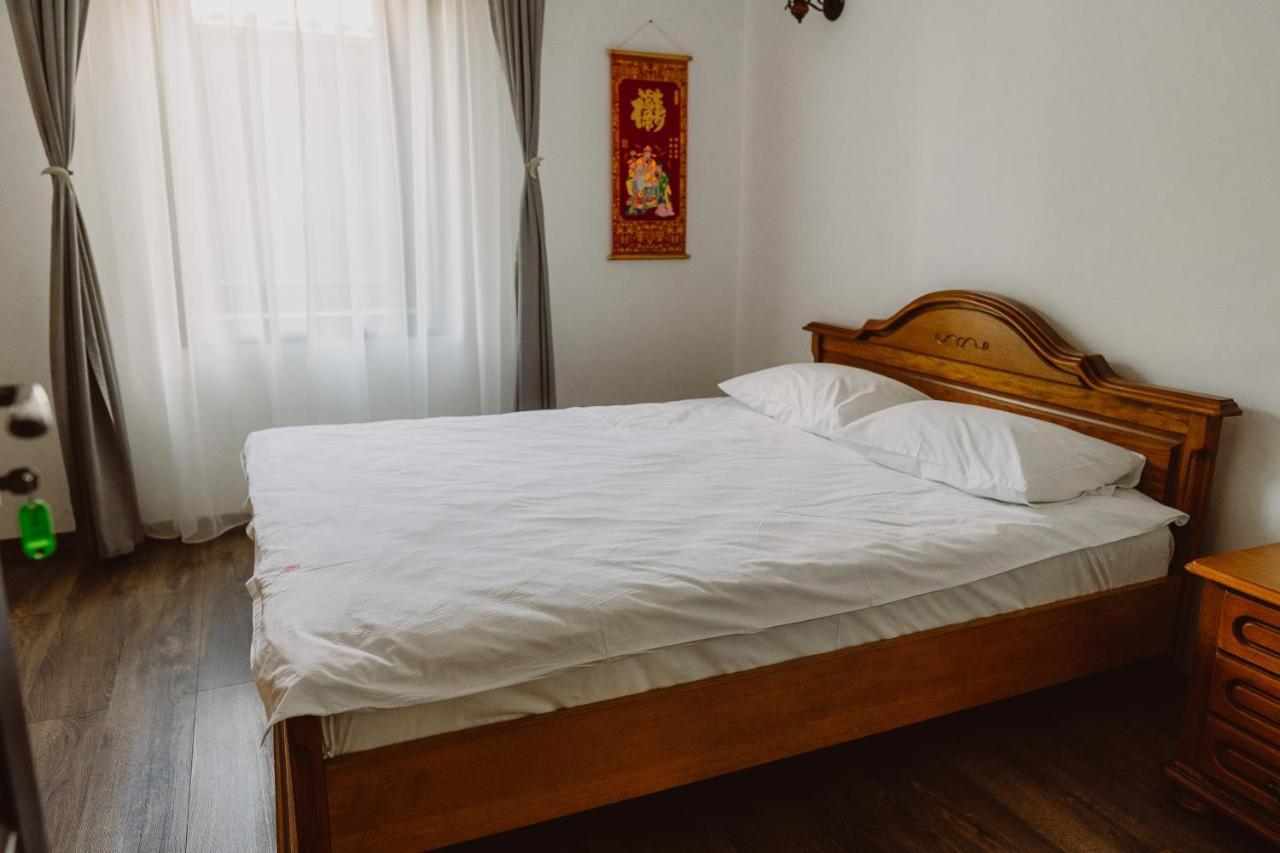 Vila Alsace Podu' Cu Lanturi Bacau Ngoại thất bức ảnh